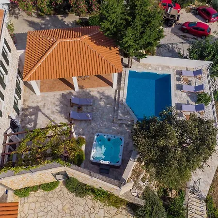 Marojica Villa