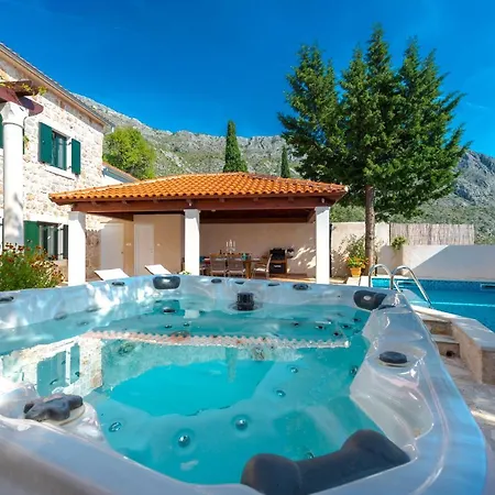 Marojica Villa