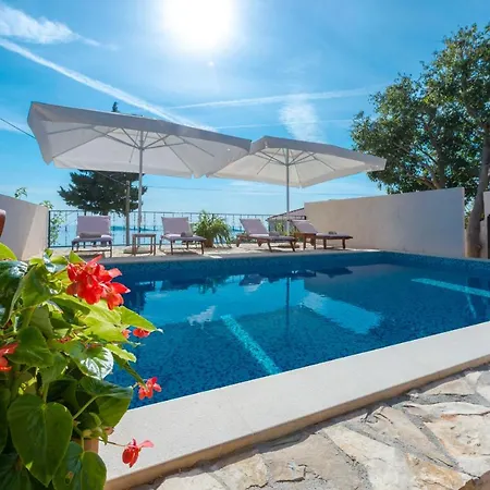 Villa Marojica